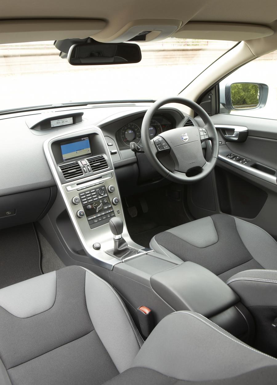  Volvo XC60 2008 года  (фото 3 из 210)